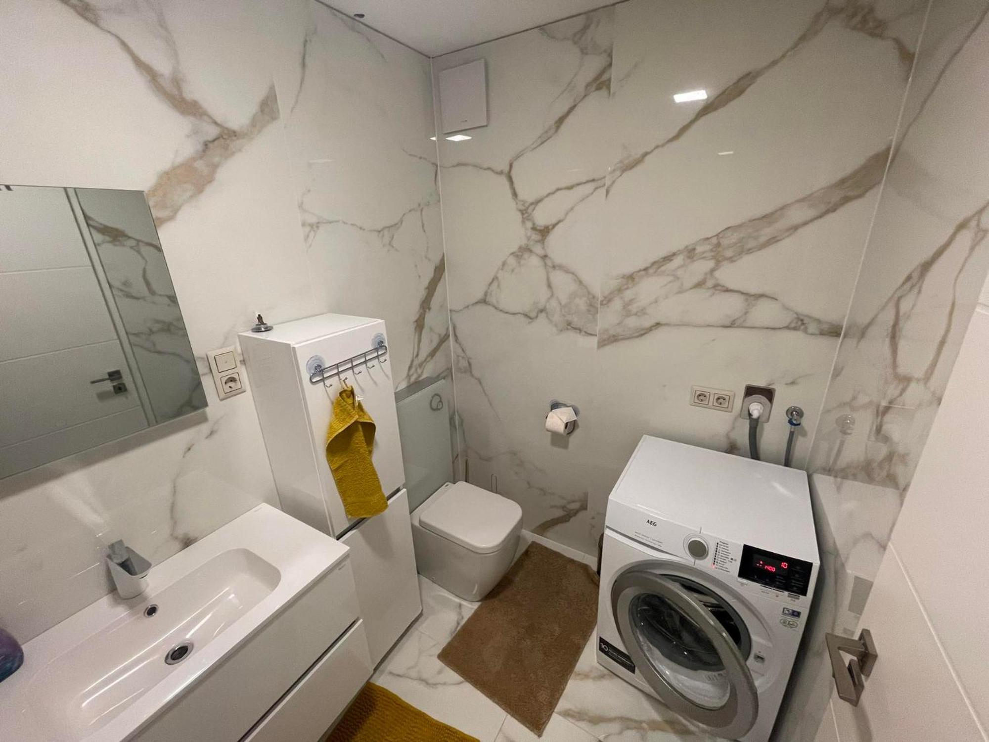 Luxury Apartments In Balatonalmadi, Almadi Lux Apartman III - Pure Gold Bagian luar foto